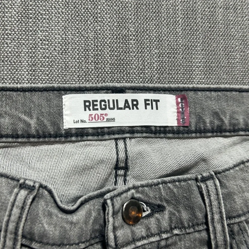 Levi's 505 Regular Fit Jeans Mens 34x30 Grey Straight Leg Stretch Denim Pants